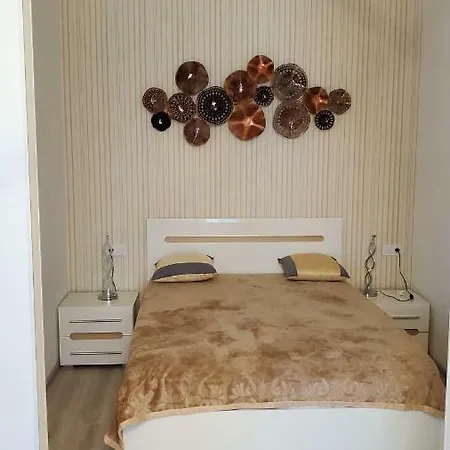 Итальянский \ Французский Бульвар 25 Жемчужина Kadorr Apartment